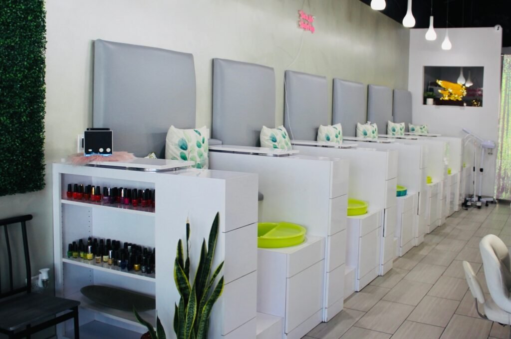Best nail salon in Newbury Park